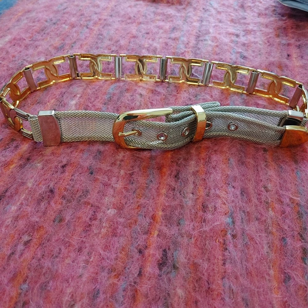 Vintage Metal & Mesh Belt Sz Small 28 to 30" Waist Unisex Silver & Gold Tones